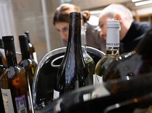 盧布波動下的俄羅斯市場 家電、電子產品與酒類價格高企